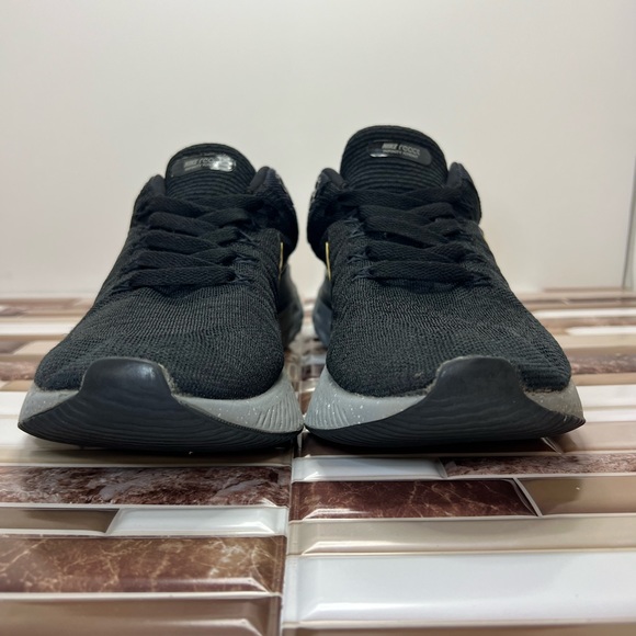 Nike React Infinity Run Flyknit 2(MEN) size 9 - Picture 8 of 16